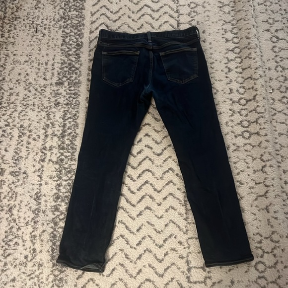 Old Navy Slim Jeans - 34x30 - Perfect Condition - Picture 2 of 3